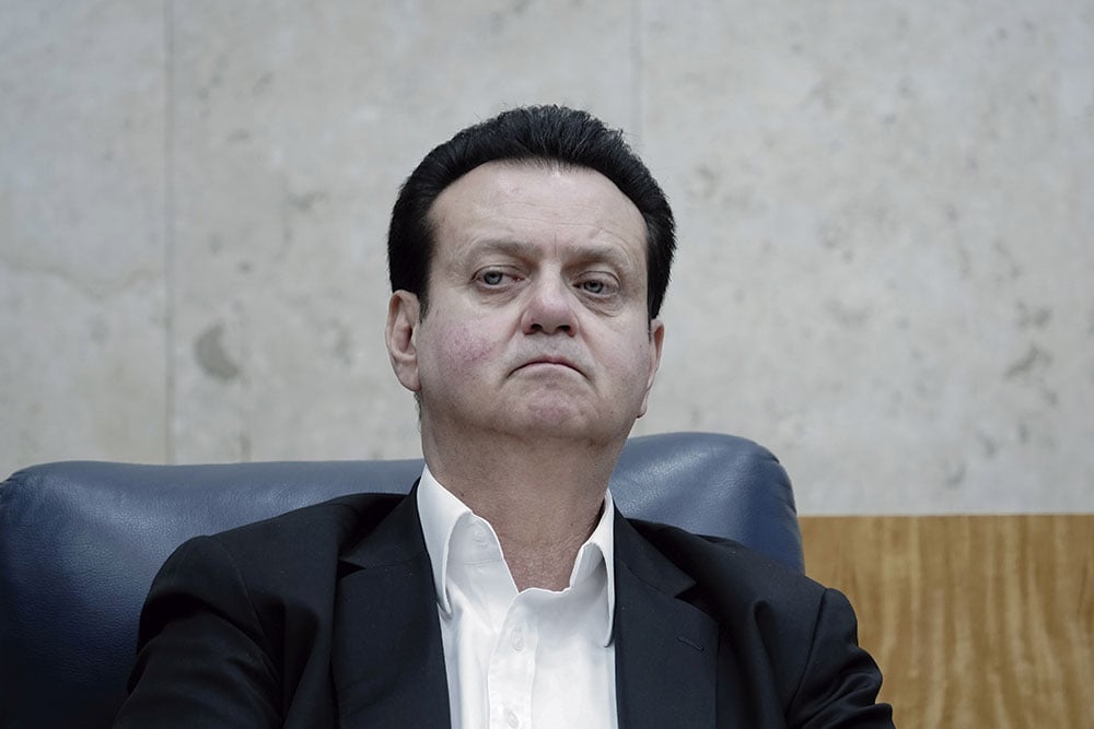 Mensagens indicam que Vorcaro pressionou Kassab para retirar vídeo