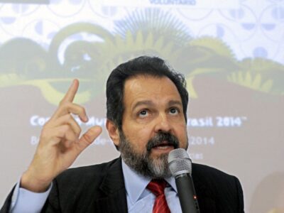 PT brasiliense fecha chapa proporcional com Agnelo e exclui Magela