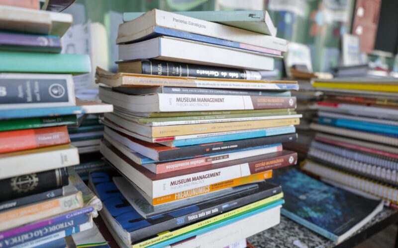 Venda de livros no Brasil cresce 6,5% em 2025