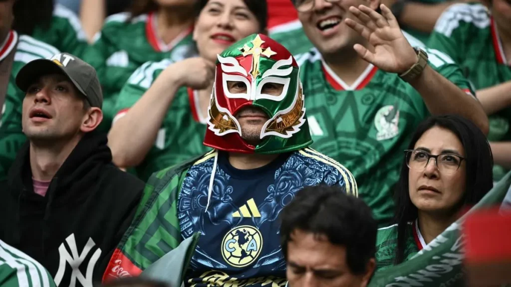 Estádio Azteca lotado é diferencial do México, diz Aguirre