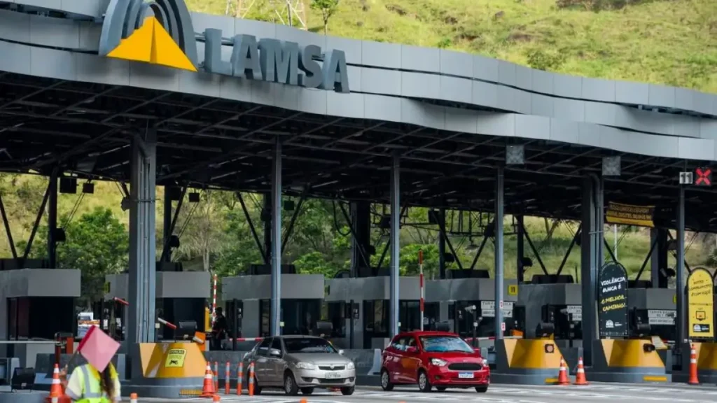 Fluxo em rodovias pedagiadas cai 1% em maio ante abril