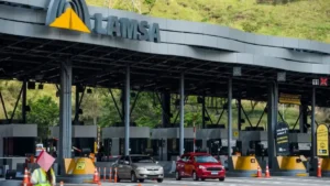 Fluxo em rodovias pedagiadas cai 1% em maio ante abril