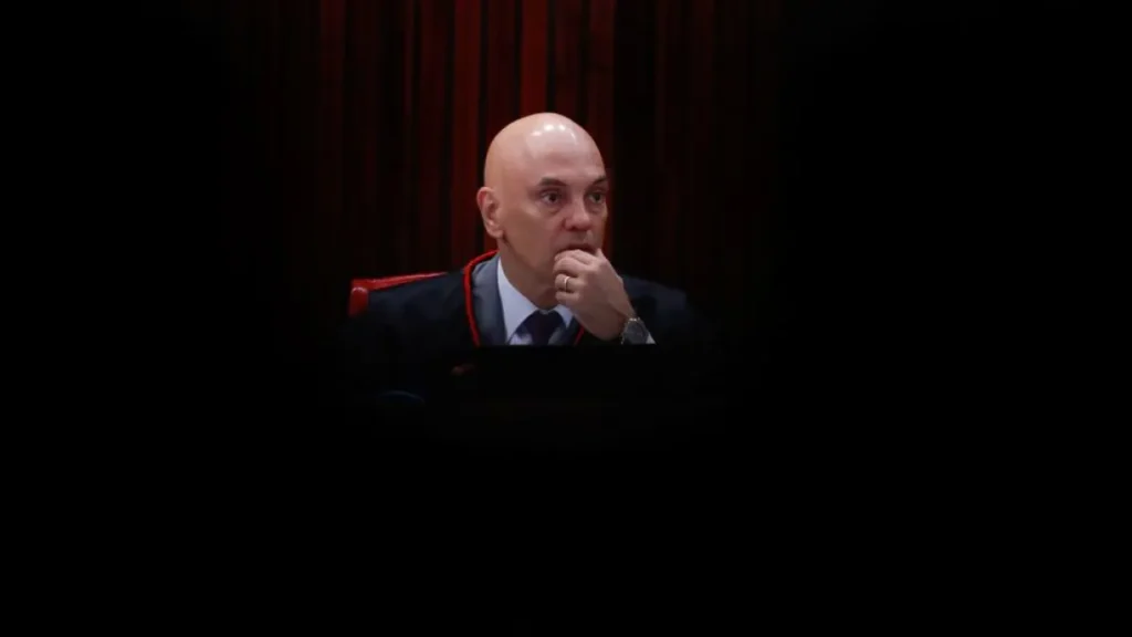 Itália nega extradição de Zambelli e gera nova crise a Moraes