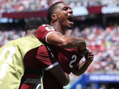 Catar conquista primeiro ponto em Copas com empate nos acréscimos
