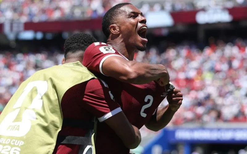 Catar conquista primeiro ponto em Copas com empate nos acréscimos