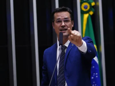 Dallagnol diz que pode lançar esposa ao Senado se for barrado