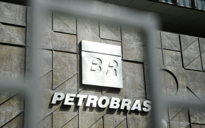 Petrobras adere à subvenção de diesel de R$ 1,12