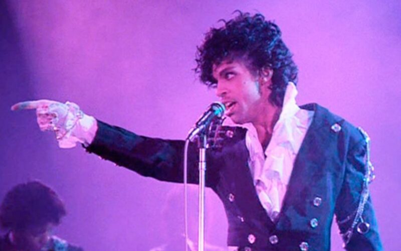 Prince: disco póstumo com inéditas será lançado em agosto