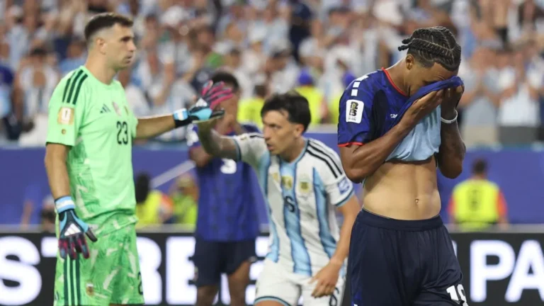 Argentina vence Cabo Verde na prorrogação com gol contra e evita vexame