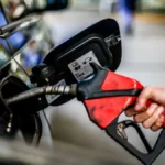 Durigan adia retirada de subsídio da gasolina com alta do petróleo
