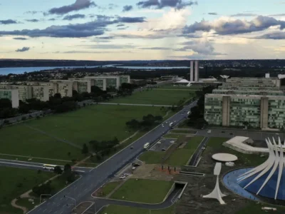 Rota Monumental e CATs ampliam turismo gratuito em Brasília