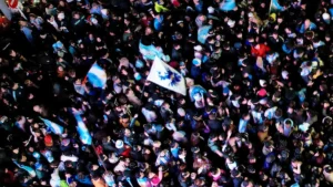 Argentina explode em festa após virada histórica sobre a Inglaterra