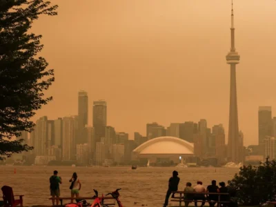 Fumaça de incêndios no Canadá cobre EUA e atinge nível perigoso