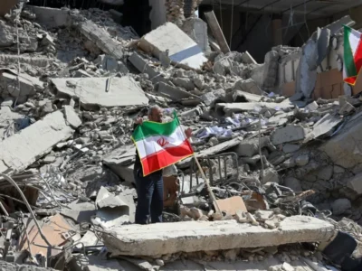 Fitch abandona cenário de guerra com Irã como sinal de rating