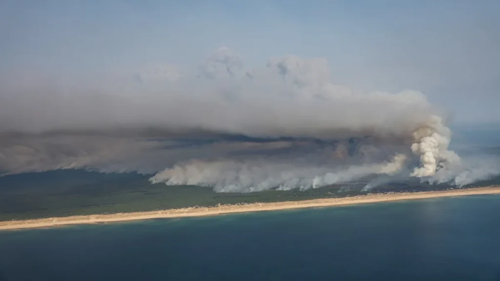 Incêndio na França força evacuação em massa no paraíso de Cap Ferret