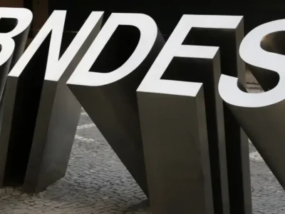 BNDES aprova R$ 20 bilhões para renovar frota de ônibus e caminhões