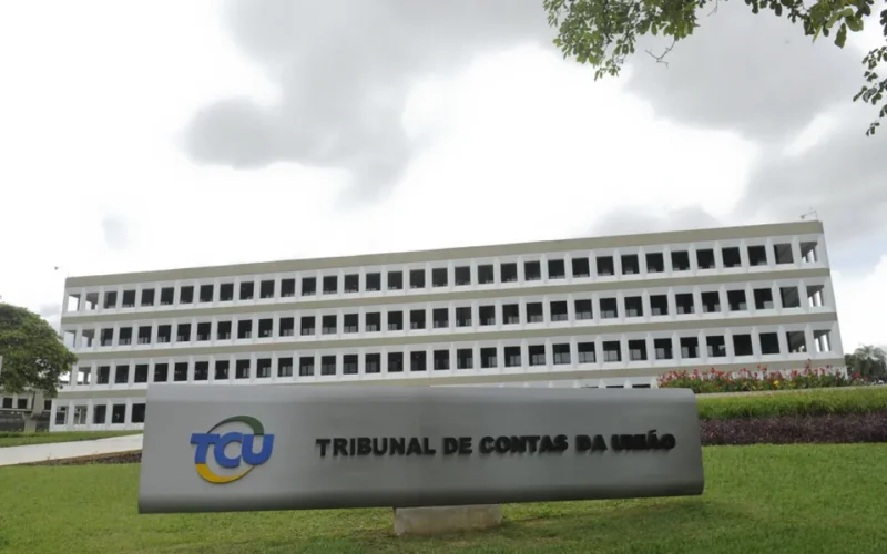 Congressistas acionam TCU contra licitação de R$ 1 bi no Porto de Santos