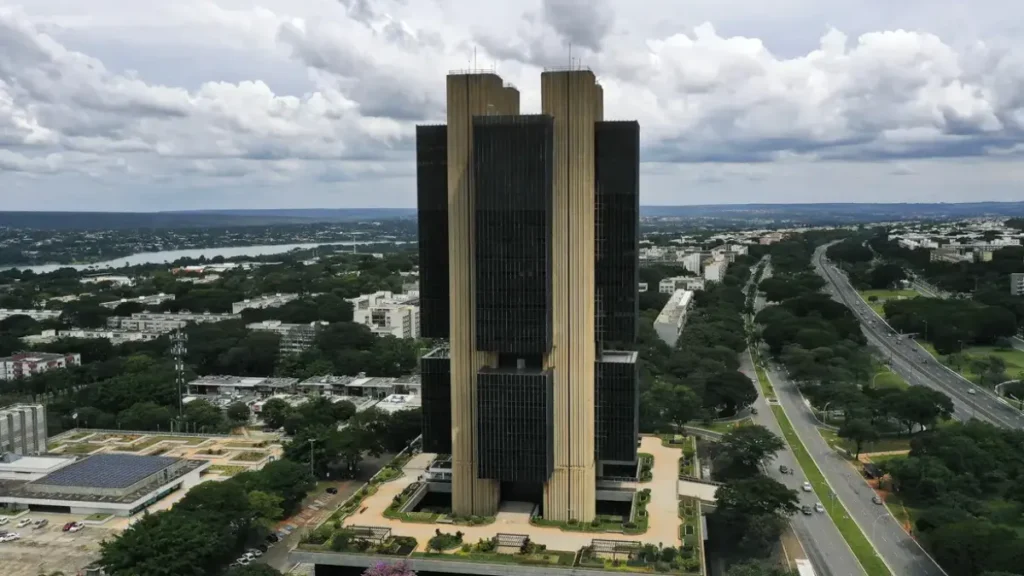 Banco Central corta Selic para 14% e acumula queda de 1 ponto