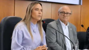Secretário do DF cobra bancos por aval a salvar BRB